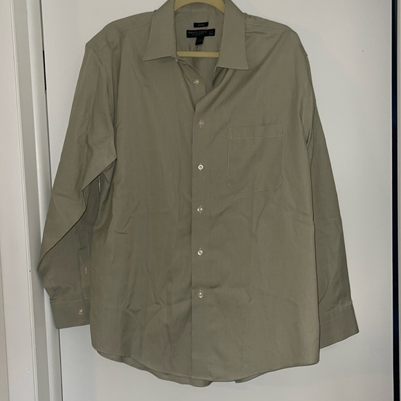 Dress shirt - Picture 1 of 3